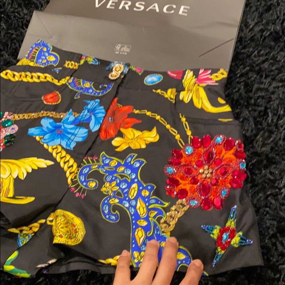 Versace Short - Picture 9 of 10
